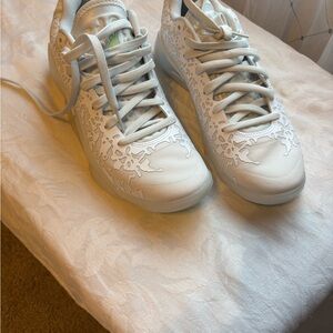 Jordan Kids White/Cream Low-Top Sneakers